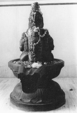 Lingam und Yoni (Symbol für die Schöpfungkraft des Gottes Shiva)