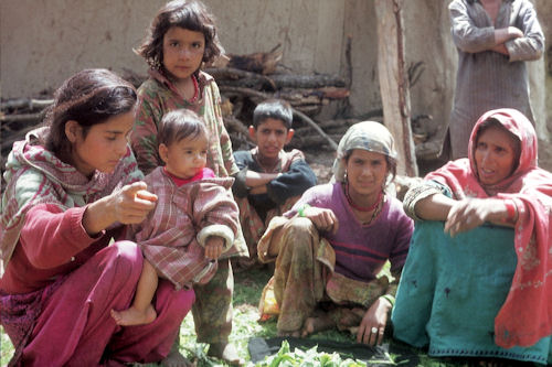 Frauengruppe in Srinagar